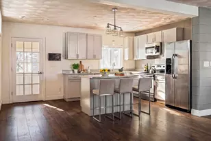 132 Dolphin Ave, Revere, MA 02151 - Photo 3