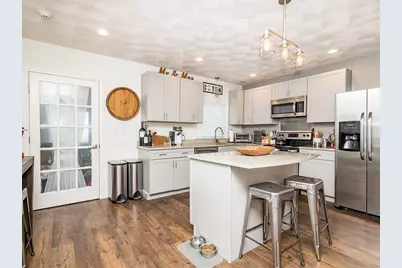 132 Dolphin Ave #4, Revere, MA 02151 - Photo 3