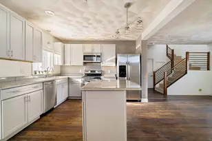 132 Dolphin Ave, Revere, MA 02151 - Photo 1