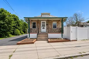 132 West St, Malden, MA 02148 - Photo 1