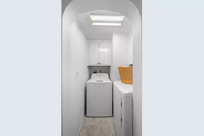 463 Elliott St, Beverly, MA 01915 - Photo 11