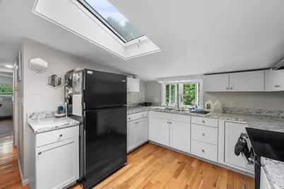 463 Elliott St, Beverly, MA 01915 - Photo 19