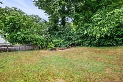 463 Elliott St, Beverly, MA 01915 - Photo 37