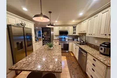 38 Salem St #B, Reading, MA 01867 - Photo 5