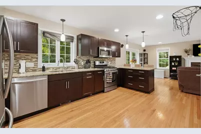 8 Chessman Rd, Mansfield, MA 02048 - Photo 7