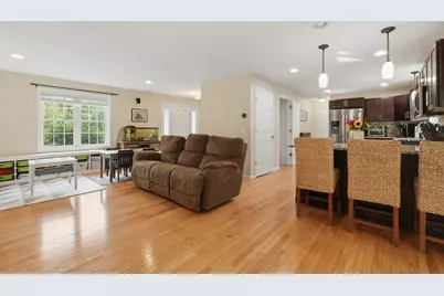 8 Chessman Rd, Mansfield, MA 02048 - Photo 9
