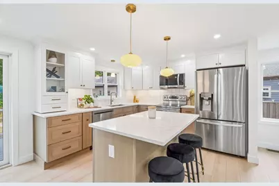 77 Hurd St, Lynn, MA 01905 - Photo 9