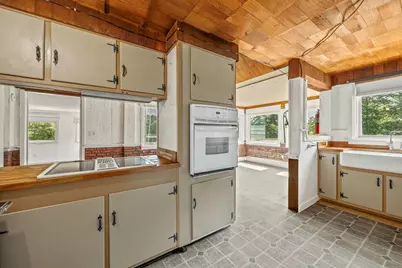 23 School Street, Granby, MA 01033 - Photo 11