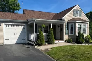 110 Grant Ave, Somerset, MA 02726 - Photo 1