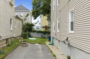 17 Salisbury St, New Bedford, MA 02744 - Photo 25