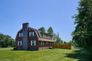 34 Plain Rd E, Deerfield, MA 01373 - Photo 3