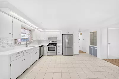 17 Brookline St, Lawrence, MA 01841 - Photo 23
