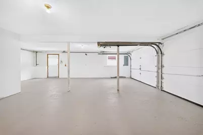 17 Brookline St, Lawrence, MA 01841 - Photo 3