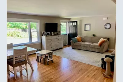 82 Walnut St, North Brookfield, MA 01535 - Photo 11