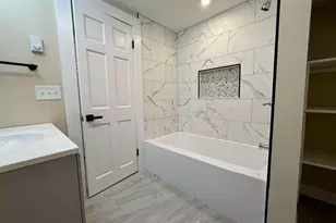 714 Lynnfield St, Lynn, MA 01904 - Photo 13