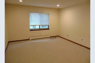 3 Hallmark Gardens #5, Burlington, MA 01803 - Photo 9