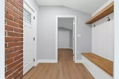 9 Walden Pond Ave, Saugus, MA 01906 - Photo 13