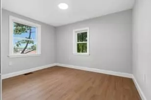 9 Walden Pond Ave, Saugus, MA 01906 - Photo 21