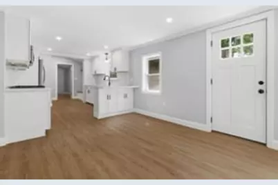 9 Walden Pond Ave, Saugus, MA 01906 - Photo 15