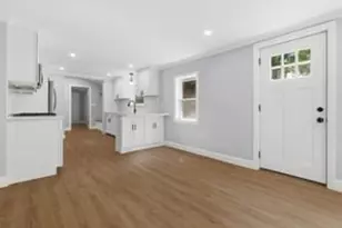 9 Walden Pond Ave, Saugus, MA 01906 - Photo 15