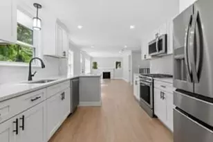 9 Walden Pond Ave, Saugus, MA 01906 - Photo 9