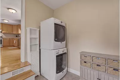 38 Montaup Ave, Dracut, MA 01826 - Photo 3