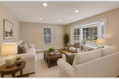 38 Montaup Ave, Dracut, MA 01826 - Photo 9