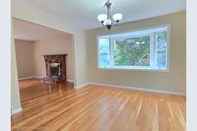 8 Woodridge Ln, Ashland, MA 01721 - Photo 11