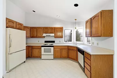 40 Pine Grove Dr #40, South Hadley, MA 01075 - Photo 5