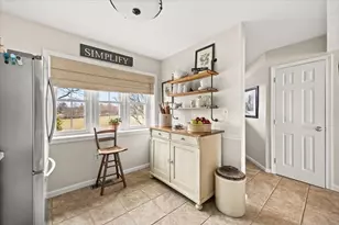1316 Carriage Ln, Taunton, MA 02780 - Photo 5