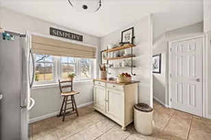 1316 Carriage Ln, Taunton, MA 02780 - Photo 5