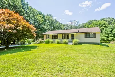 37 Cooper Rd, Northbridge, MA 01534 - Photo 1