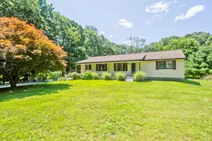37 Cooper Rd, Northbridge, MA 01534 - Photo 1