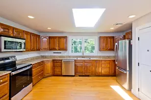 37 Cooper Rd, Northbridge, MA 01534 - Photo 9