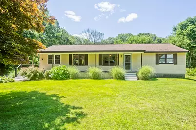 37 Cooper Rd, Northbridge, MA 01534 - Photo 3