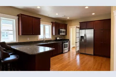 113-115 Hillsdale Rd #113, Somerville, MA 02144 - Photo 3