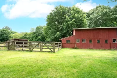 374 High St, Pembroke, MA 02359 - Photo 17