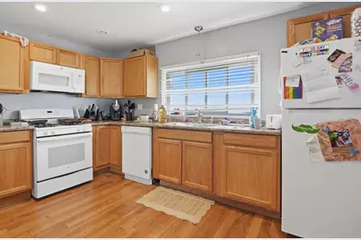 22 Sachem St, Fall River, MA 02724 - Photo 7