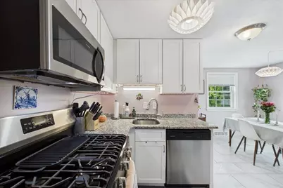 110 Hooper Rd #110, Dedham, MA 02026 - Photo 9