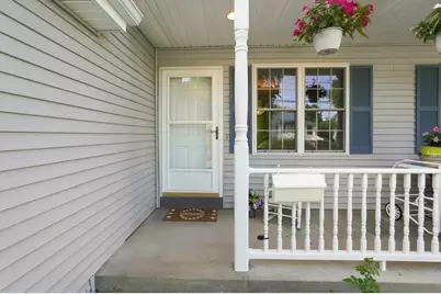 42 Castine St #A, Worcester, MA 01606 - Photo 3