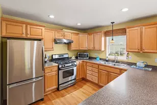 42 Castine St, Worcester, MA 01606 - Photo 11