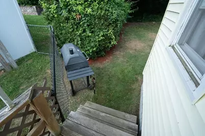 65 Harold St, Worcester, MA 01604 - Photo 17