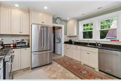 25-27 Flint Rd, Watertown, MA 02472 - Photo 5