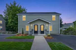18 Jefferson Rd, Wakefield, MA 01880 - Photo 3