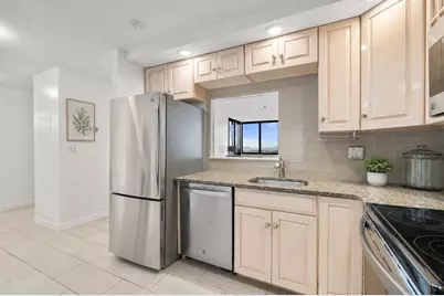 77 Adams St #1206, Quincy, MA 02169 - Photo 3