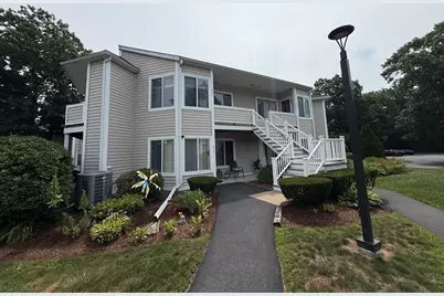 750 Whittenton St #422, Taunton, MA 02780 - Photo 3