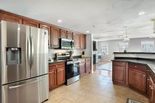 309 Hampton Way, Abington, MA 02351 - Photo 5