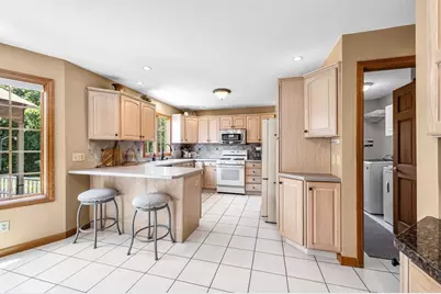 185 Clearwater Cir, Ludlow, MA 01056 - Photo 9