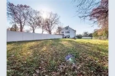 22 Warner St #1, Blackstone, MA 01504 - Photo 3