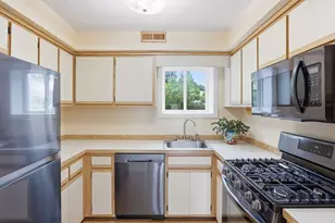 100 Merrimack Ave, Dracut, MA 01844 - Photo 13